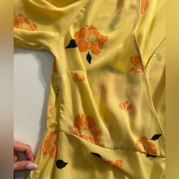 Yellow Floral Top by ASTR the Label - Picture 3 of 4